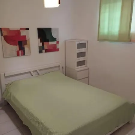 3 Yatak Odali Genis Ev Muelkue Paliouri Sahile Yuerueme Apartment *