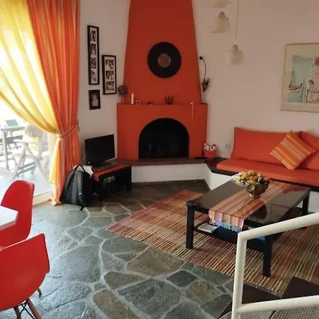 3 Yatak Odali Genis Ev Muelkue Paliouri Sahile Yuerueme Pefkochori